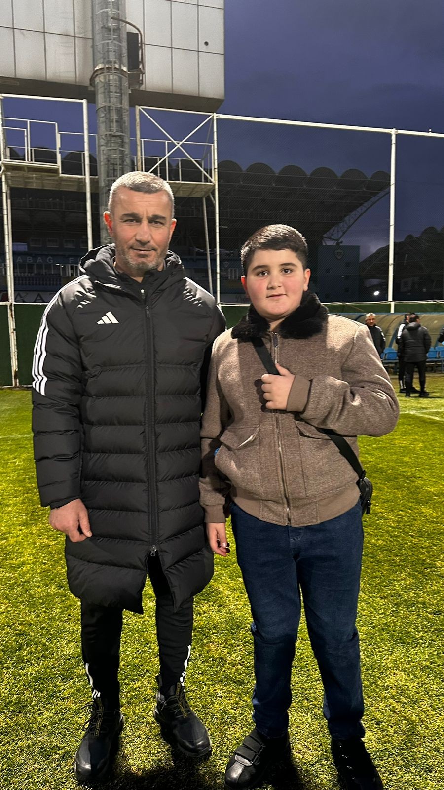 “Qardaşlaşmış Qarabağ Məktəbləri” qış düşərgəsinin iştirakçıları "Qarabağ"ın bazasında olub! - FOTOLAR
